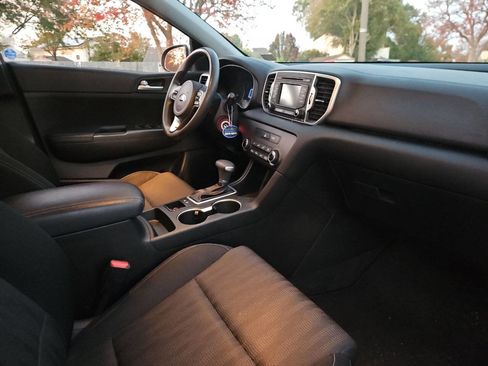 Used 2019 Kia Sportage LX image 16