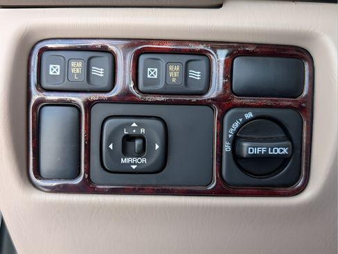 Used 1999 Toyota Land Cruiser AWD/4WD image 23