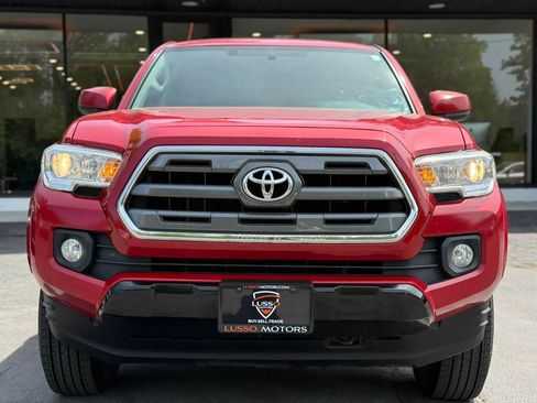 Used 2017 Toyota Tacoma SR5 w/ Tow Package AWD/4WD image 26