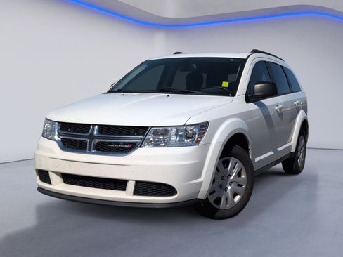 Used 2018 Dodge Journey SE w/ Connectivity Group image 2