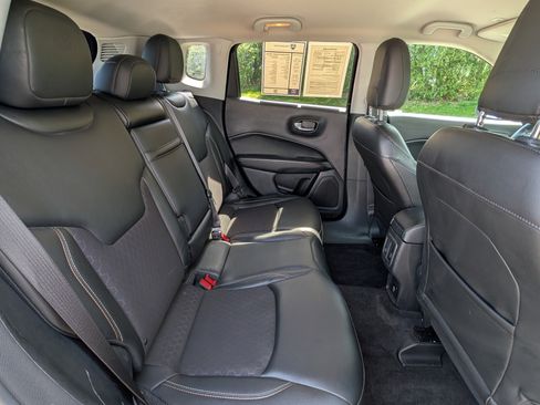 Used 2018 Jeep Compass Latitude image 23