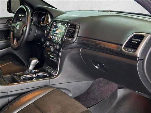 Used 2019 Jeep Grand Cherokee Altitude AWD/4WD image 24