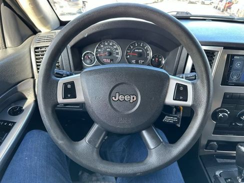 Used 2008 Jeep Grand Cherokee Laredo AWD/4WD image 14