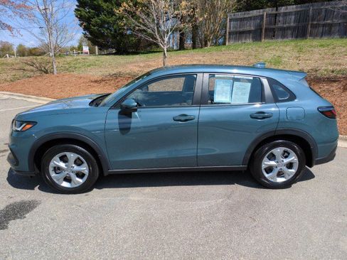 Certified 2025 Honda HR-V LX image 4