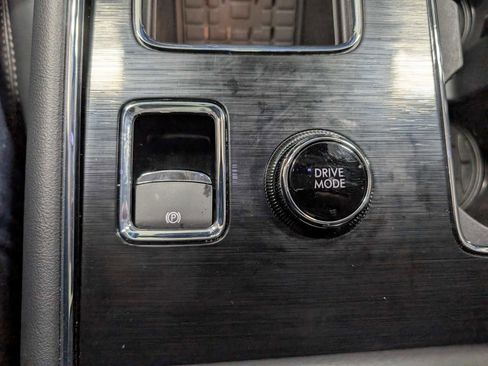 Certified 2025 Lincoln Aviator AWD w/ Jet Appearance Package image 33