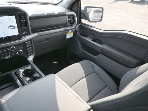 New 2026 Ford F150 XLT w/ Equipment Group 302A MID AWD/4WD image 31