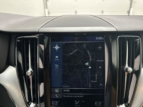 Used 2018 Volvo XC60 T5 Momentum w/ Convenience Package image 35