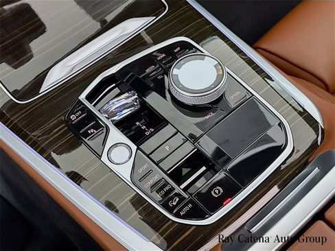 Used 2024 BMW X5 xDrive40i w/ Executive Package image 17