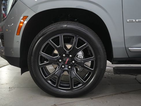 Used 2026 GMC Yukon Denali w/ Denali Reserve Package AWD/4WD image 30
