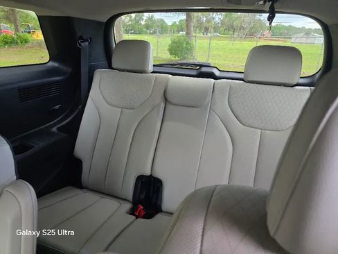 Used 2022 Hyundai Palisade SEL w/ Premium Package FWD image 23