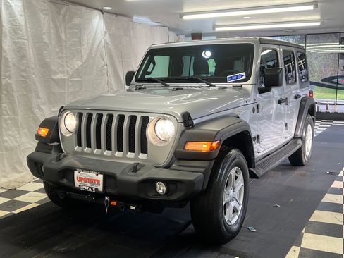 Used 2023 Jeep Wrangler Unlimited Sport AWD/4WD image 3