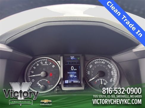 Used 2021 Toyota Tacoma TRD Sport image 11