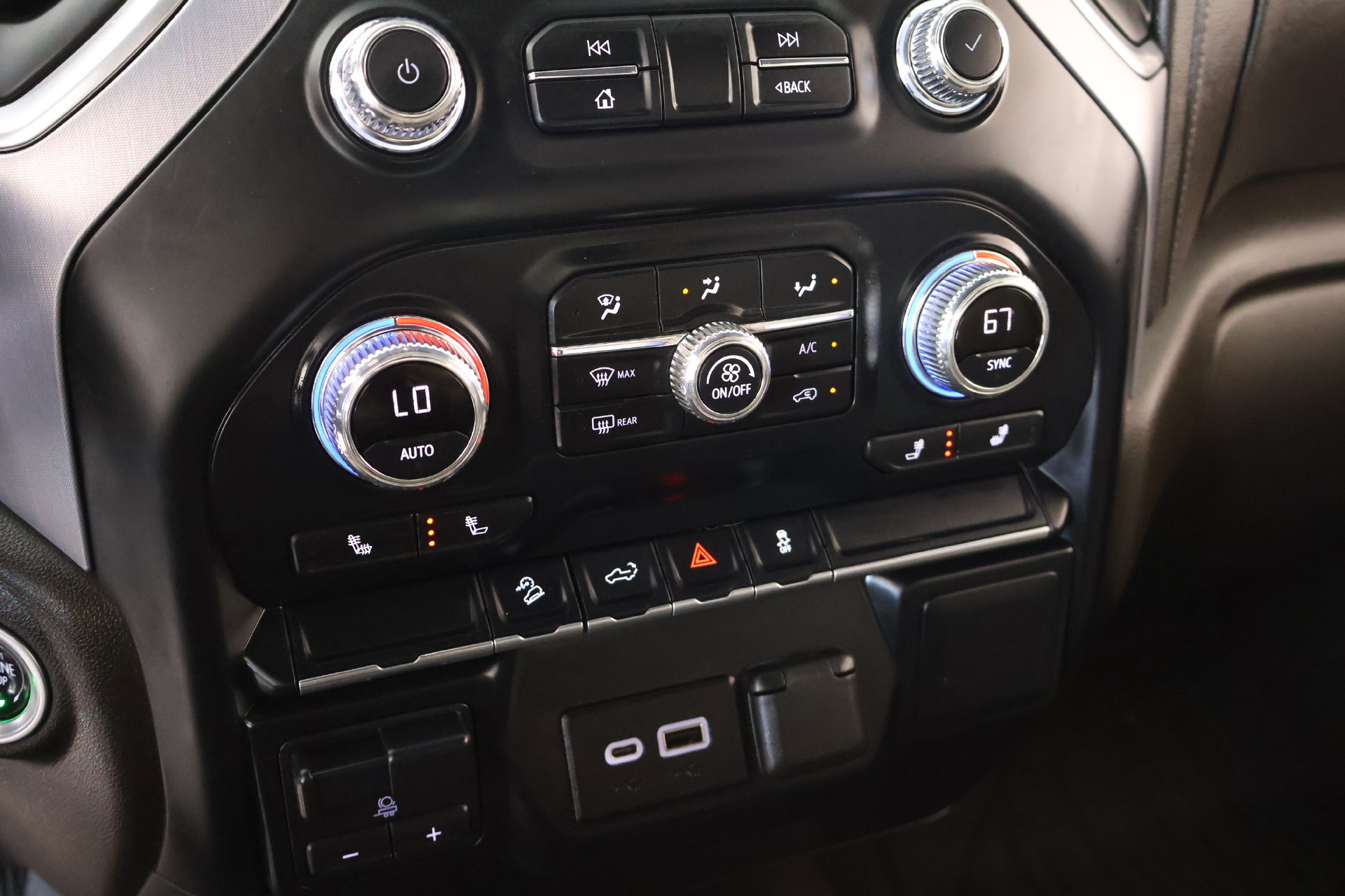 Used 2022 GMC Sierra 2500 SLE w/ SLE Value Package; AWD/4WD image 7