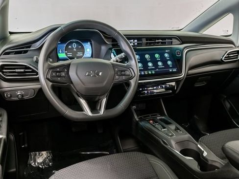 Used 2023 Chevrolet Bolt LT FWD image 7