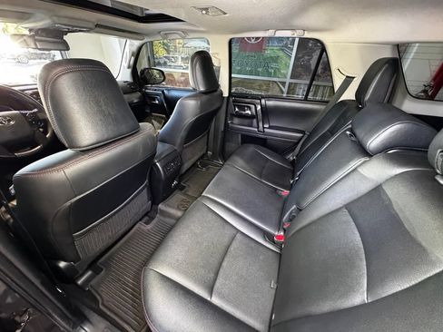 Used 2020 Toyota 4Runner TRD Off-Road Premium w/ Moonroof Package AWD/4WD image 43