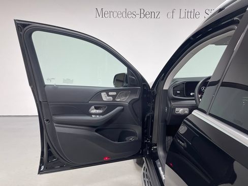 Used 2026 Mercedes-Benz GLS 450 4MATIC image 17
