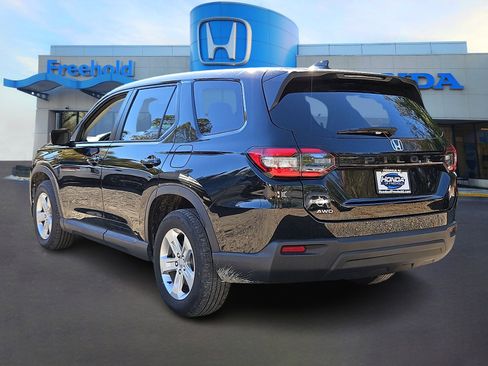 Certified 2023 Honda Pilot LX image 5