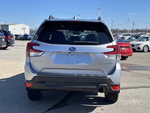 Used 2021 Subaru Forester Limited w/ Popular Package #3 image 6