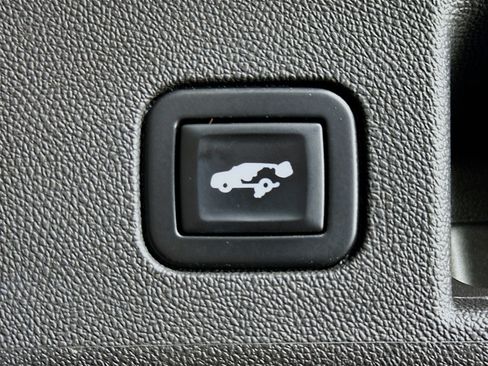 Used 2021 Chevrolet Equinox LT FWD image 28