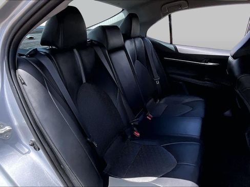 Used 2024 Toyota Camry XSE FWD image 18
