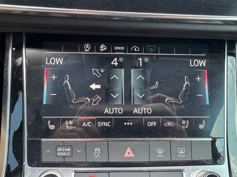 Used 2021 Audi Q8 Premium Plus w/ Premium Plus Package AWD/4WD image 28