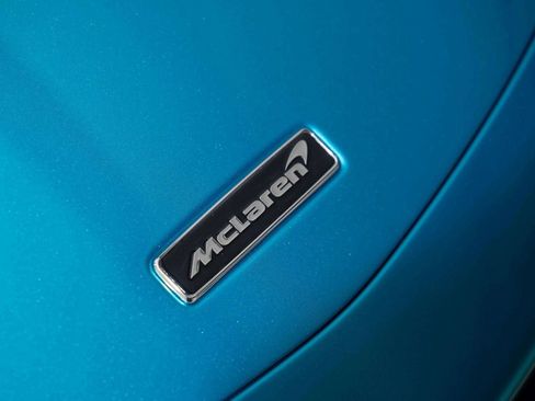 Used 2023 McLaren Artura Coupe image 38