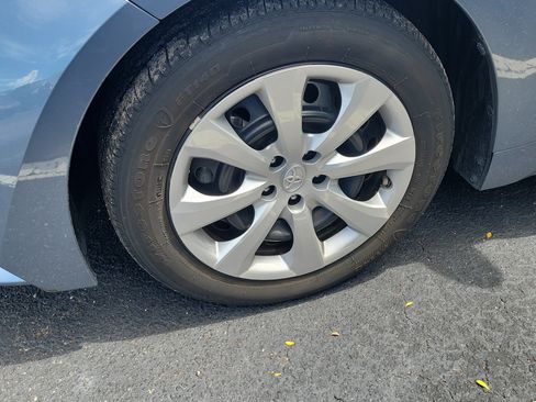 Certified 2023 Toyota Corolla LE FWD image 5