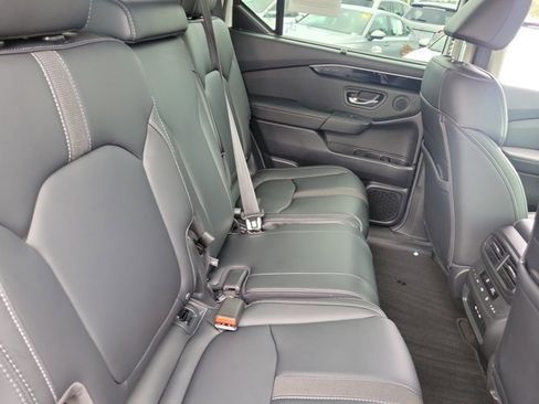 Certified 2025 Honda Pilot EX-L image 10