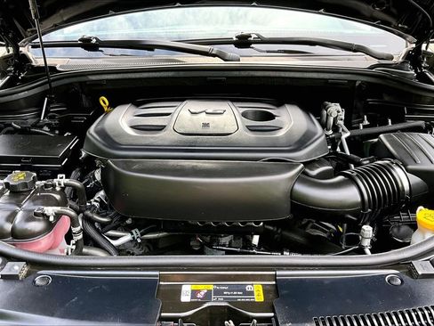 Certified 2022 Jeep Grand Cherokee Limited w/ Tech Group AWD/4WD image 37