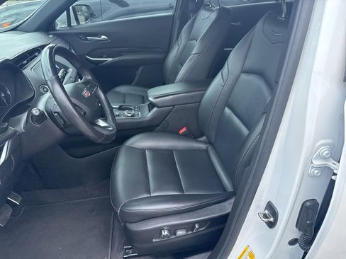 Used 2023 Cadillac XT4 Sport w/ Driver Assist Package image 6