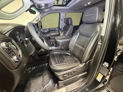 Used 2022 GMC Sierra 2500 Denali w/ Denali Ultimate Package AWD/4WD image 12
