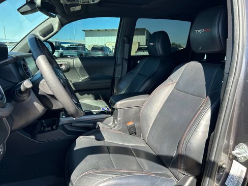 Used 2022 Toyota Tacoma TRD Pro AWD/4WD image 15