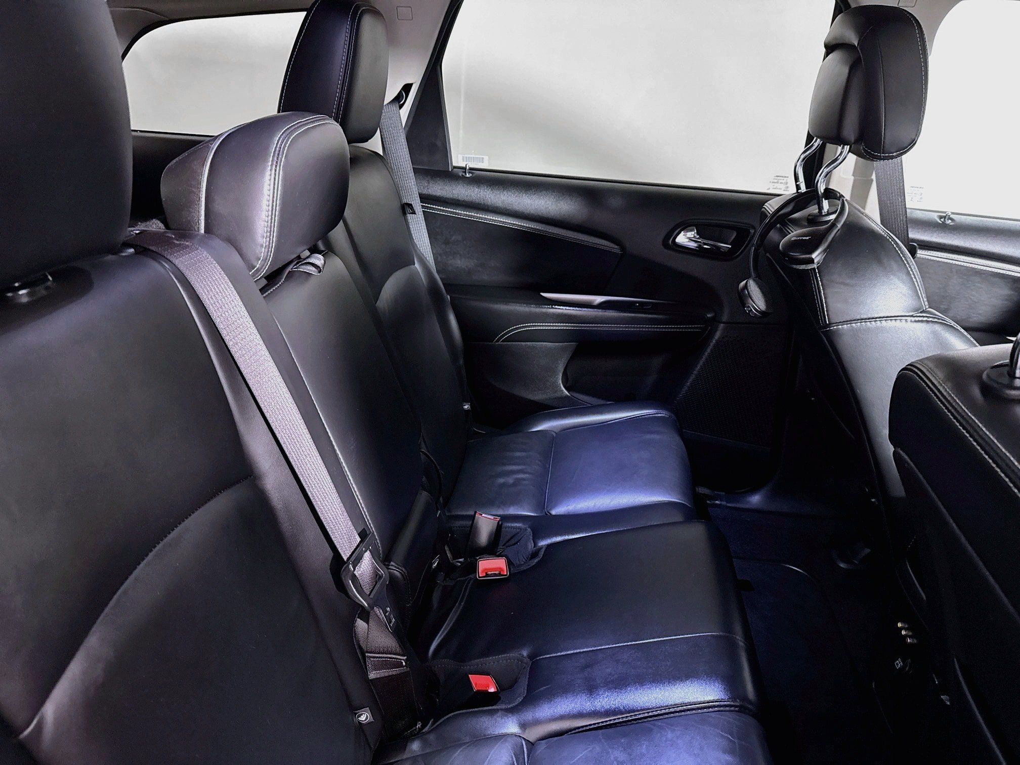 Used 2018 Dodge Journey Crossroad w/ Nav & Sun Group AWD/4WD image 38