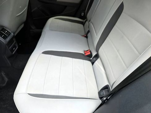 Certified 2024 Volkswagen Taos SE FWD image 13