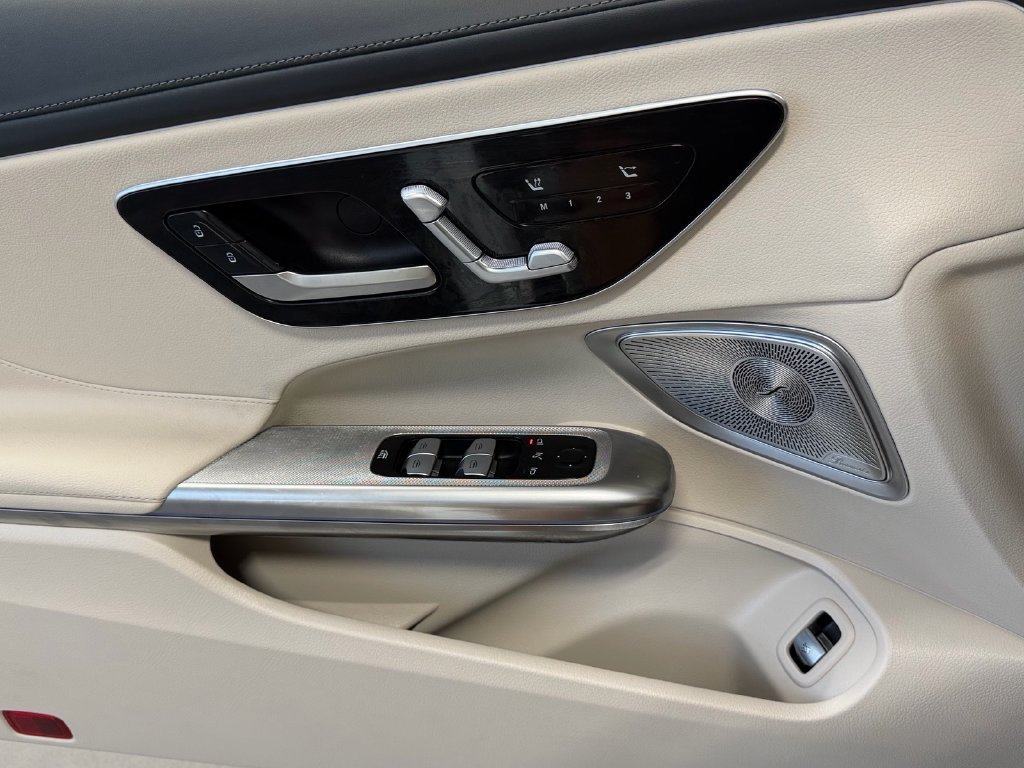 Used 2024 Mercedes-Benz CLE 300 4MATIC Cabriolet image 26