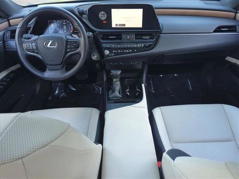 Used 2024 Lexus ES 350 w/ Premium Package image 19