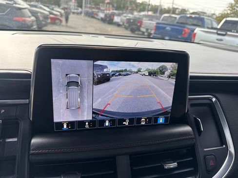 Used 2021 Chevrolet Suburban RST w/ Luxury Package image 23