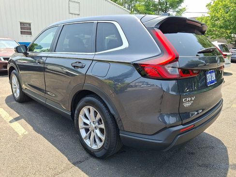 Used 2023 Honda CR-V EX image 4