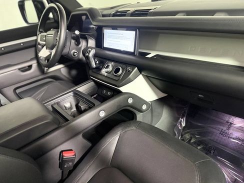 Used 2022 Land Rover Defender 110 X-Dynamic HSE AWD/4WD image 24