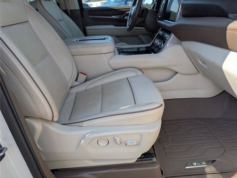 Used 2022 GMC Yukon Denali AWD/4WD image 41