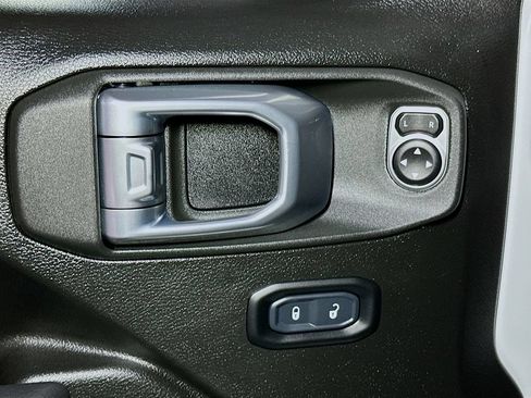 Used 2023 Jeep Wrangler Unlimited w/ 8.4" Radio Group AWD/4WD image 15