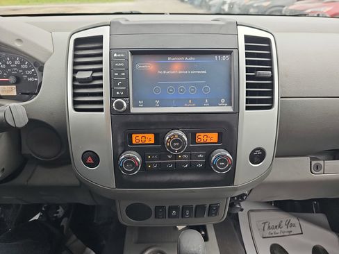 Used 2020 Nissan Frontier SV w/ Midnight Edition Floor Mats RWD image 22