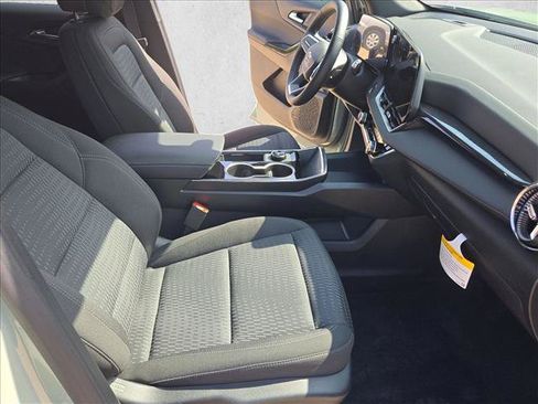 Used 2026 Chevrolet Equinox LT FWD image 21