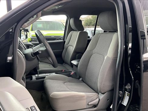 Used 2012 Nissan Frontier SV w/ SV Premium Utility Pkg image 7