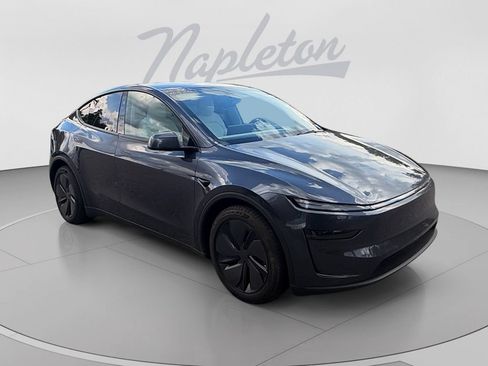 Used 2026 Tesla Model Y Long Range AWD/4WD image 8