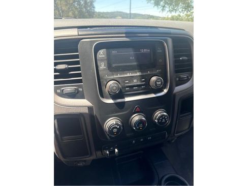 Used 2017 RAM 3500 Tradesman w/ Chrome Appearance Group AWD/4WD image 13
