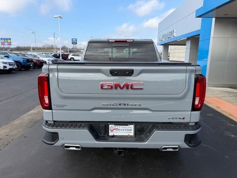 Used 2024 GMC Sierra 1500 AT4 w/ AT4 Preferred Package image 6
