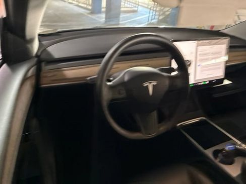 Used 2023 Tesla Model 3 Standard Range RWD image 6