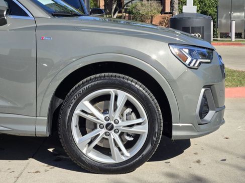 Used 2023 Audi Q3 2.0T Premium Plus w/ Premium Plus Package image 11