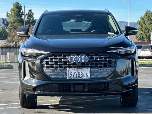 Used 2025 Audi Q5 Premium Plus w/ Premium Plus image 9